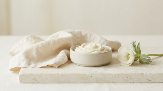 Best tallow balm for sensitive skin: a soft, calm still life of a gentle balm and linen